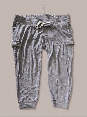 Women’s Maternity XL Gray Cargo Jogger Pants - Paisley Sky